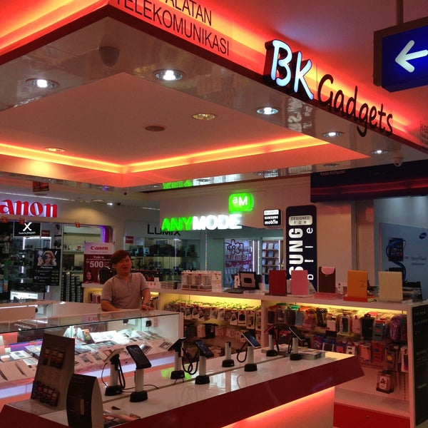 Honor Experience Kiosk - Digital Mall