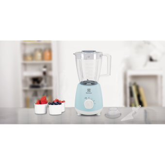 Electrolux 400 watt Love your day blender with variable speeds [EBR3416]