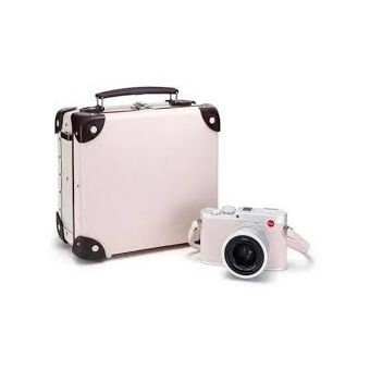 Leica Q Globe Trotter Edition Pink