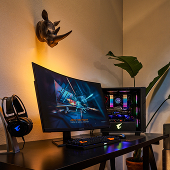 GIGABYTE G32QC, 31.5" QHD 165Hz 1ms Curved Gaming Monitor